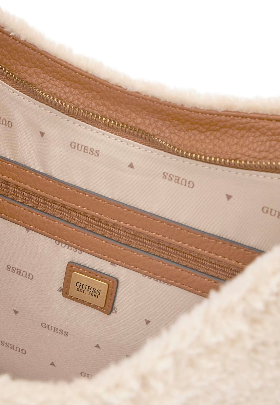 Guess Sak Samia mat Klapp-Schëllerbeutel Natur/Cognac WB930818