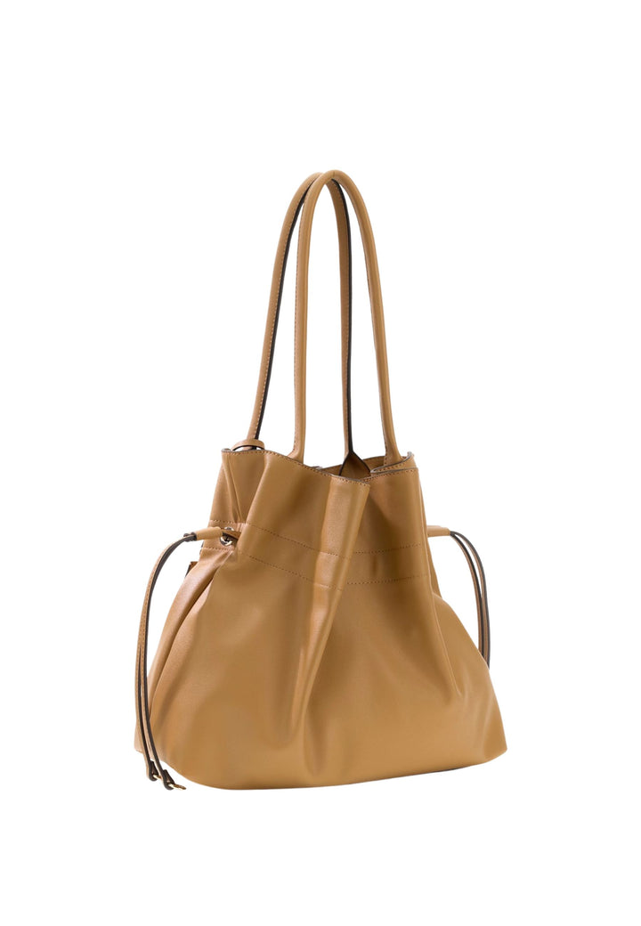 Guess Shopper Karima Tan
