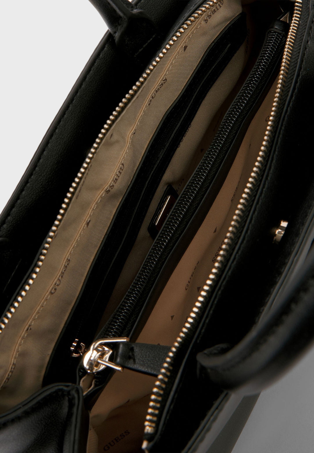 Guess Borsa a tracolla Anadela 3 Comp Satch Nero