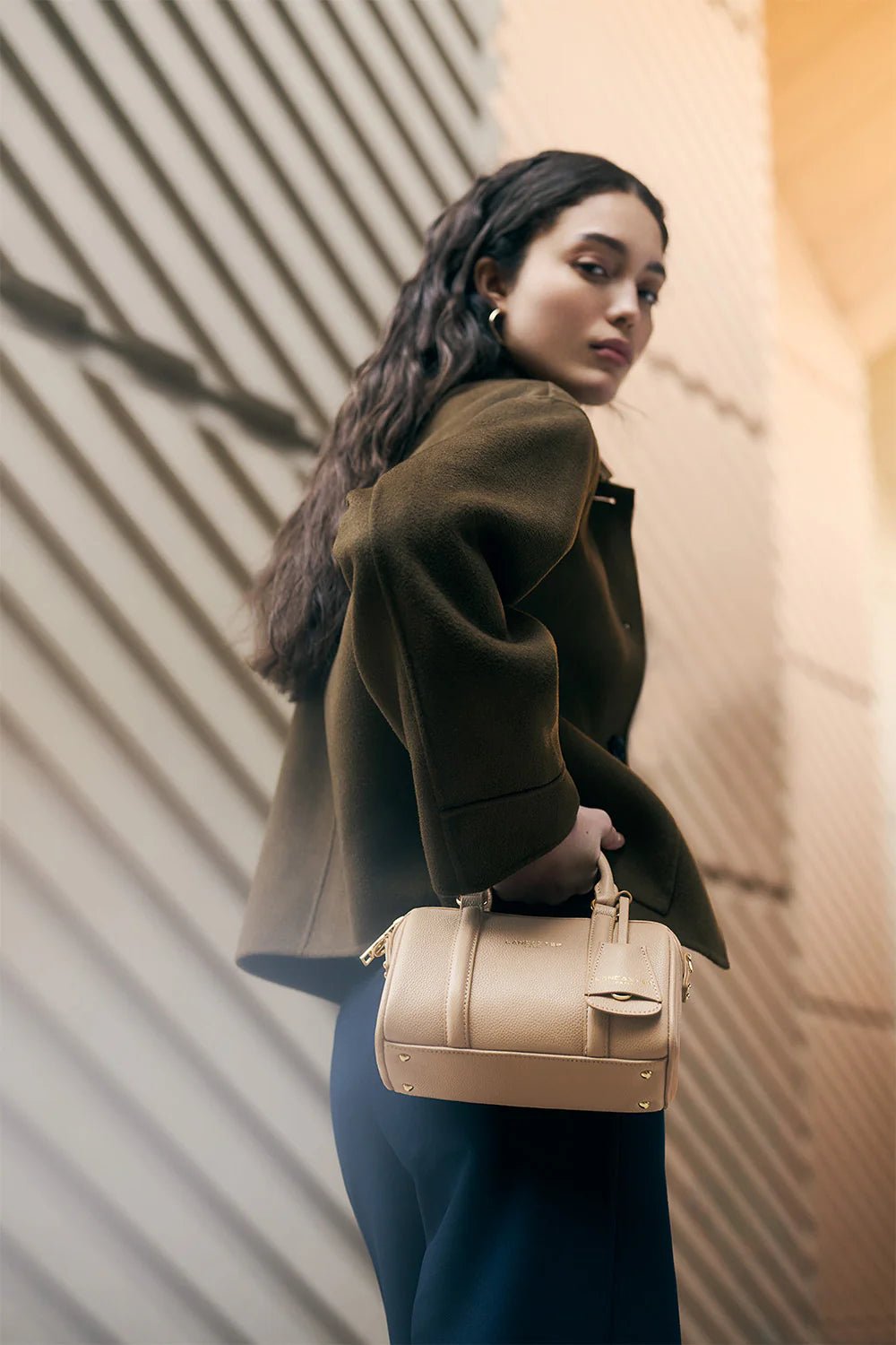 Zipped sporttas S Milano Ana Lancaster 547-101 Donkerbeige