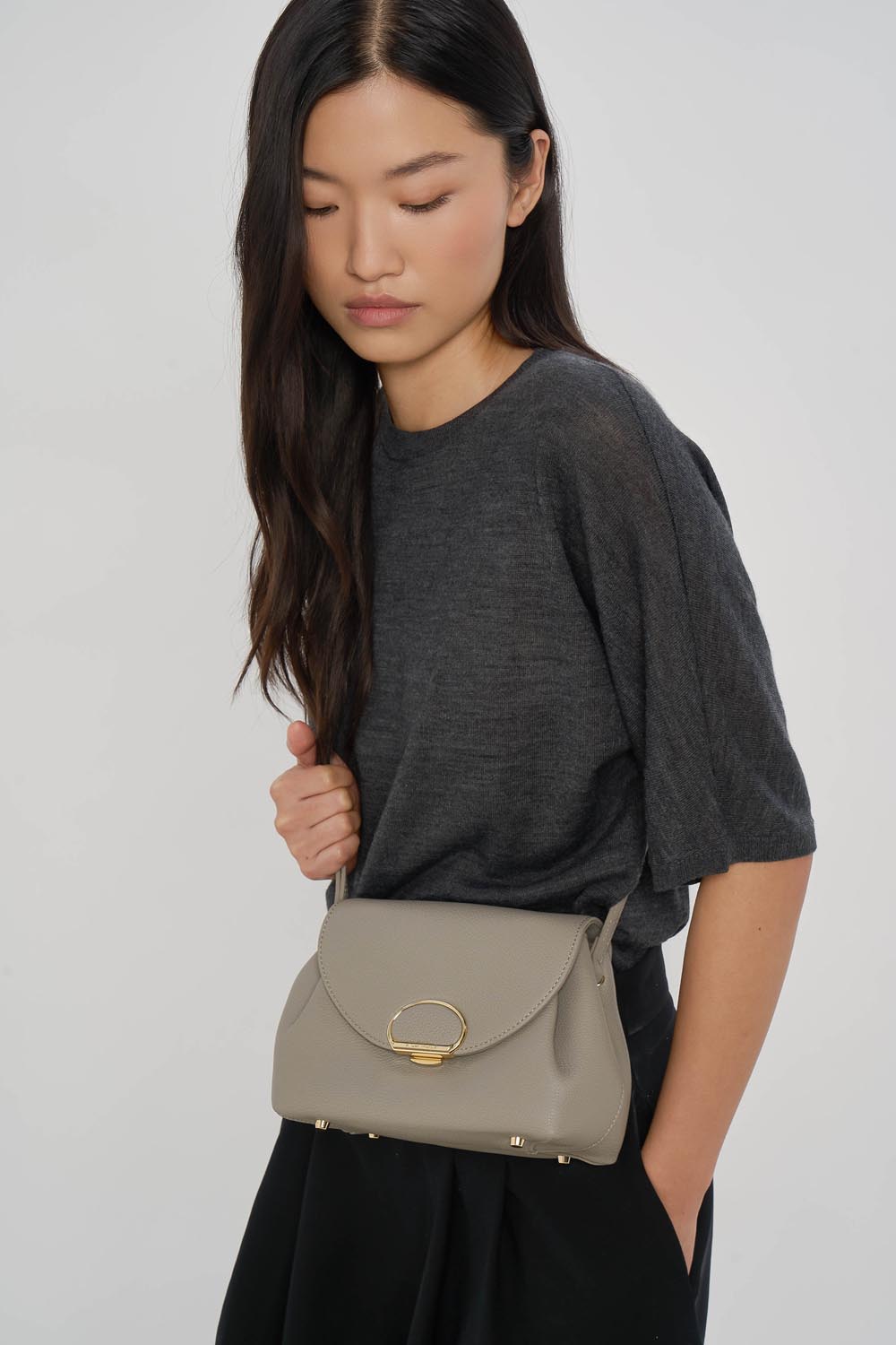 Lancaster Sac trotteur A rabat avec fermoir S Milano Pia 547-130 Mastic