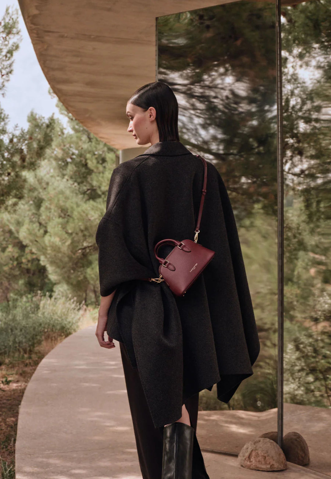 Lancaster Puolikuu-laukku vetoketjulla S Sierra Jia 538-001 Bordeaux