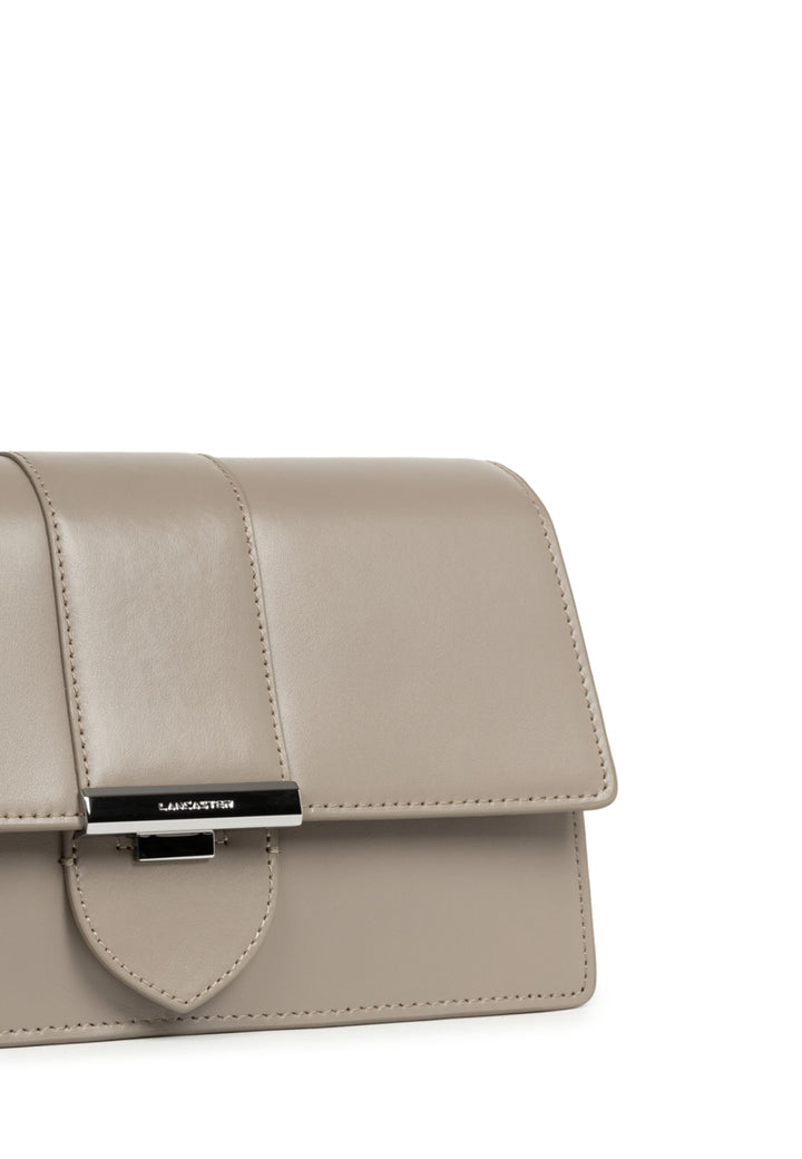 Lancaster Olkalaukku läpällä ja lukolla Paris Ily 531-017 Tumma Galet