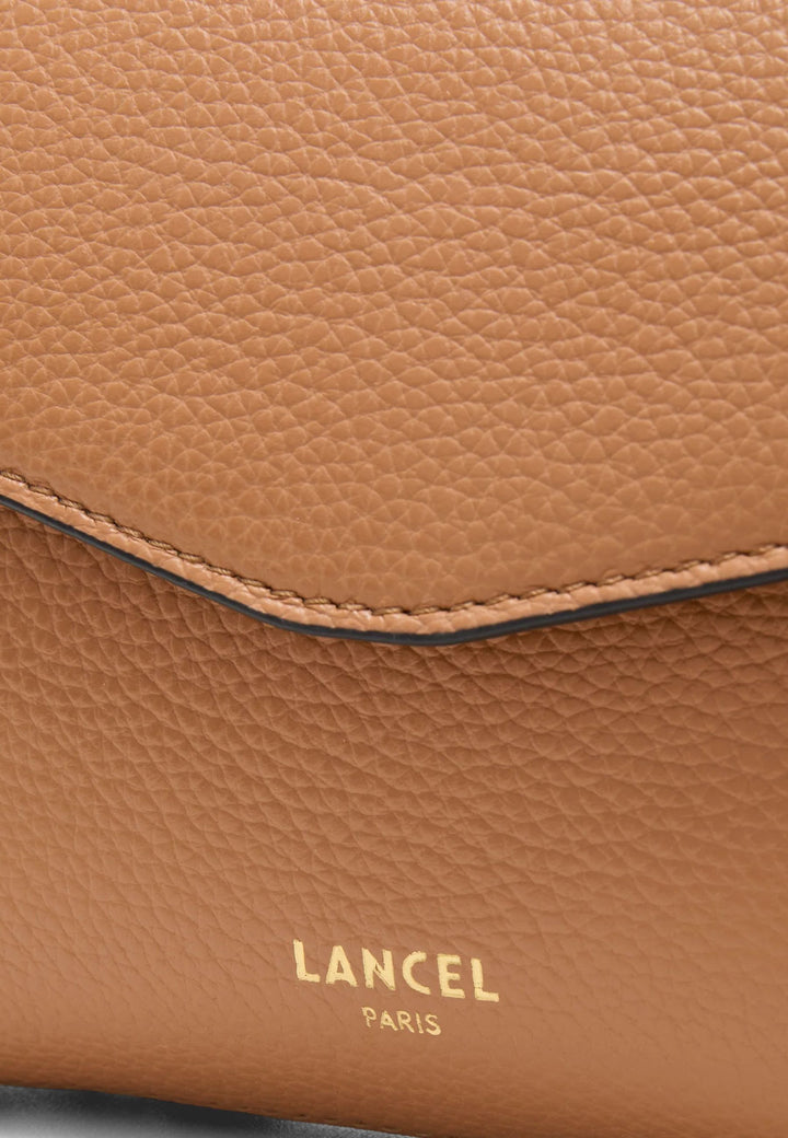 Lancel Enveloppe Pochette Chaîne Porte-Cartes Amovible Cuir Camel