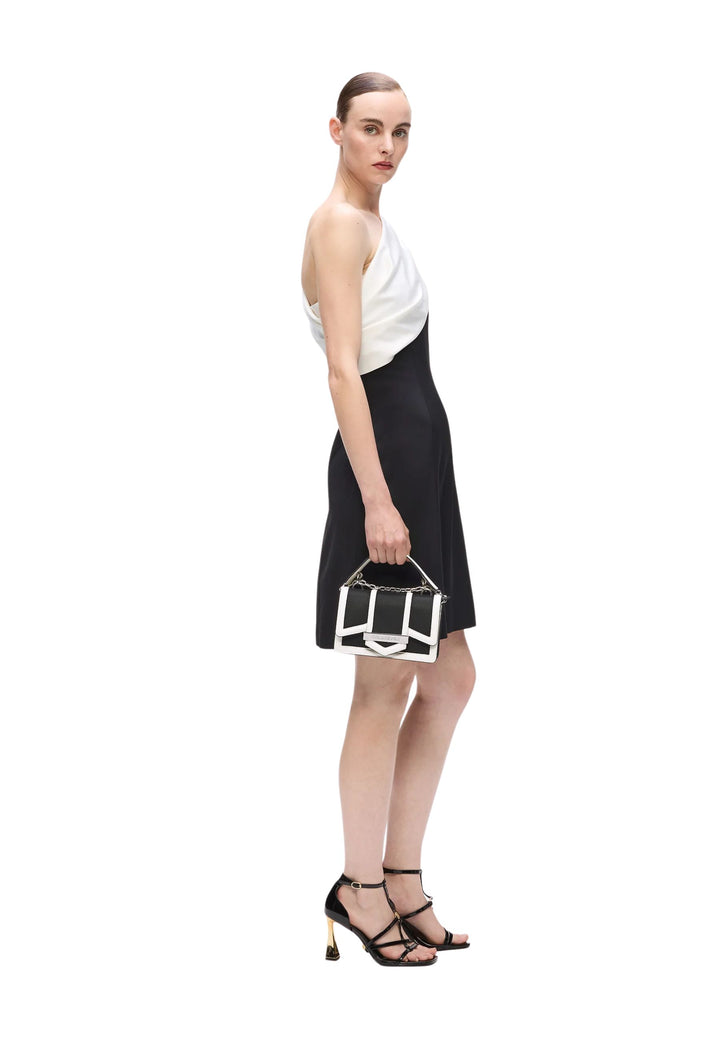 Karl Lagerfeld Essentials A4 válltáskaW30277 Fekete