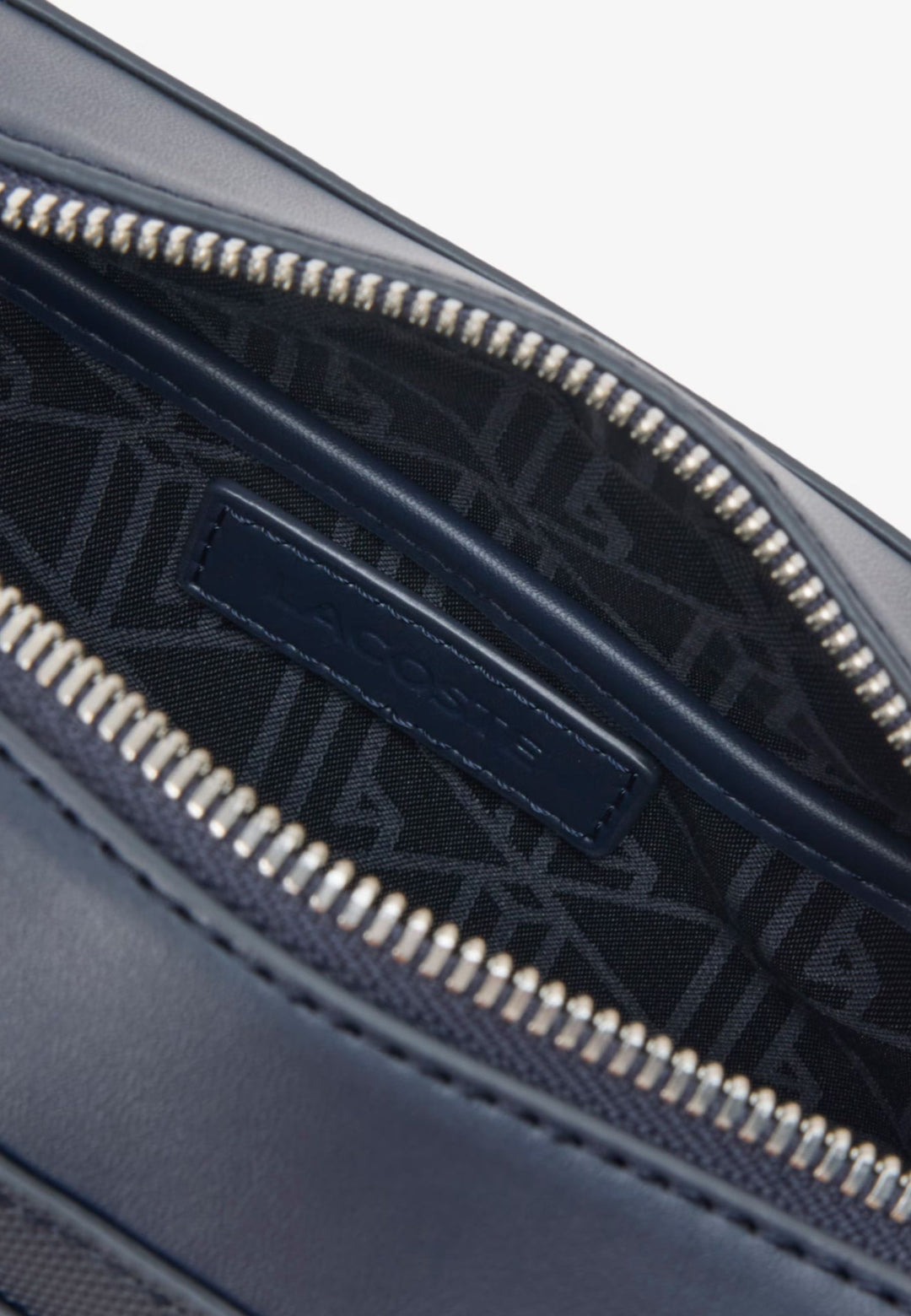 Lacoste Men's Langon Small Messenger Bag Petit Piqué Navy