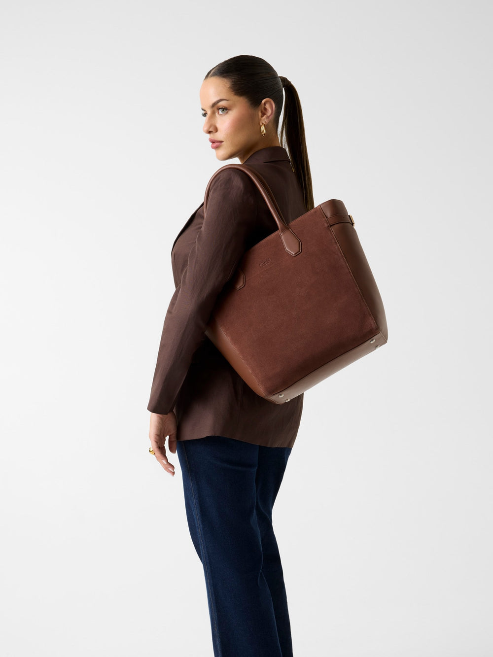 Guess Shoppingväska Anitha Large Tote Choklad – buren