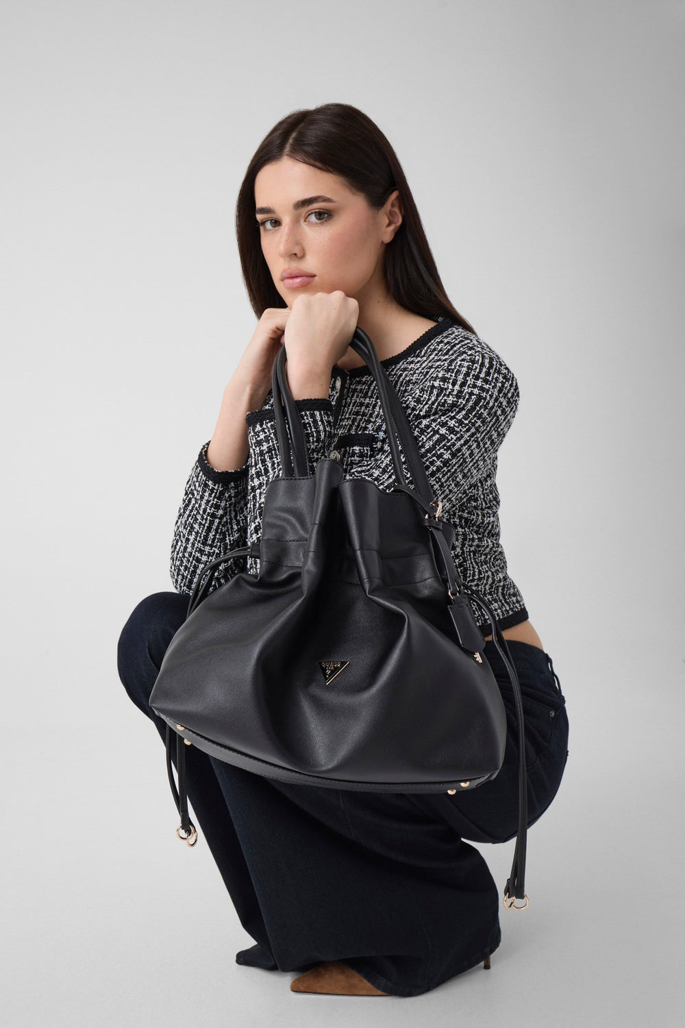 Guess Shopper-Beutel Karima Schwaarz – gedroen