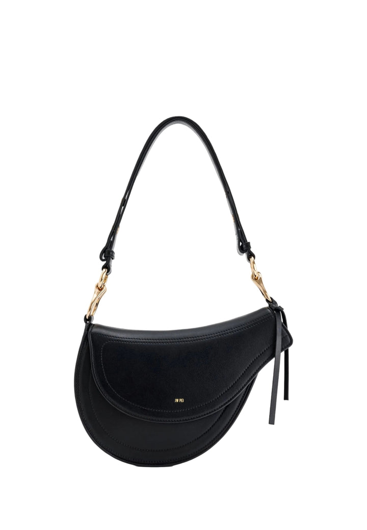 Sac bandoulière JW PEI Ashile noir en simili cuir, porté épaule, avec fermeture zippée et logo doré discret.
