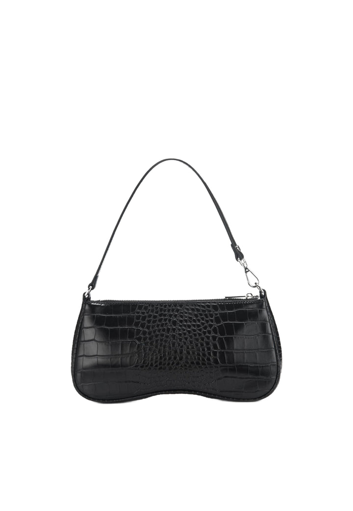 Sac bandoulière JW PEI Eva noir effet croco, porté à l'épaule, vue de face