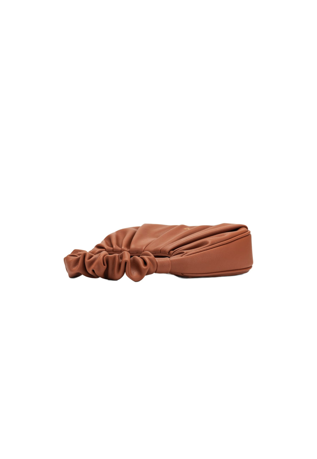 Sac bandoulière JW PEI Gabbi Nutella en simili cuir marron, vu de profil, avec une fermeture zippée et une bandoulière