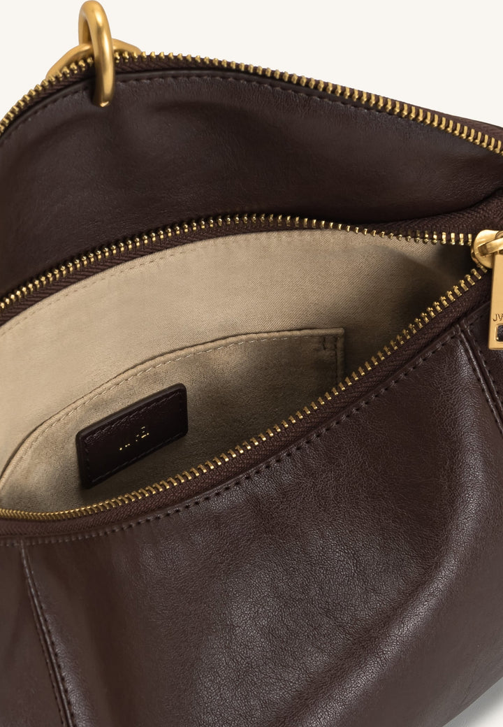 Intérieur du sac bandoulière JW PEI Jayla Dark Brown avec poche intérieure et logo de la marque