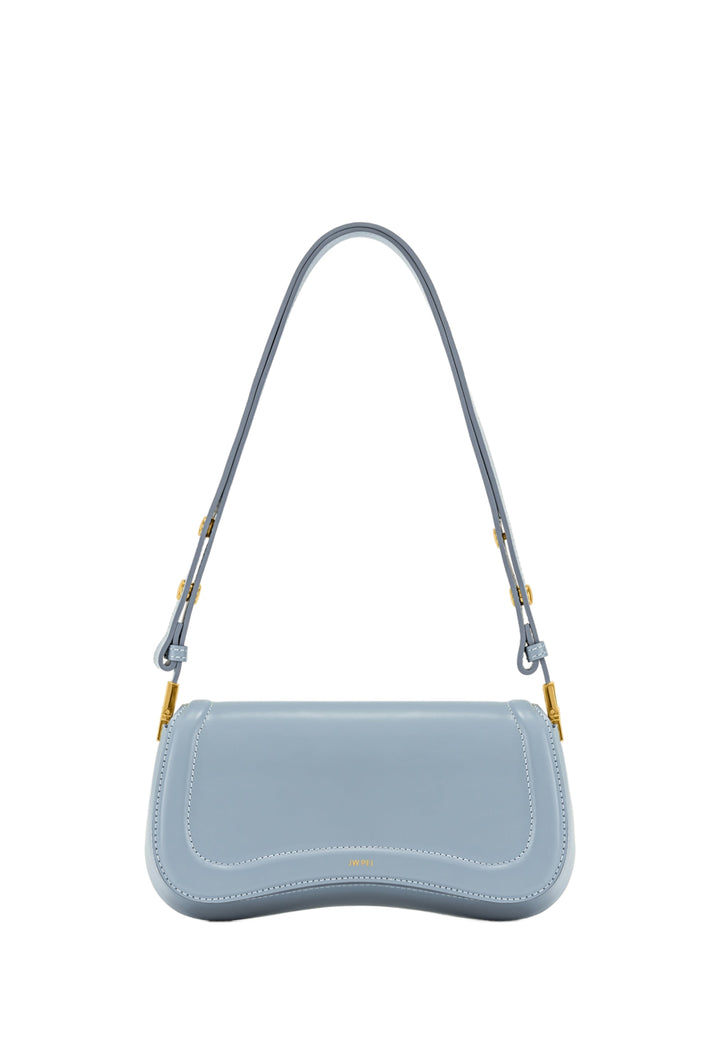 Sac bandoulière JW PEI Joy Steel Blue, porté épaule, simili cuir lisse, fermeture zippée