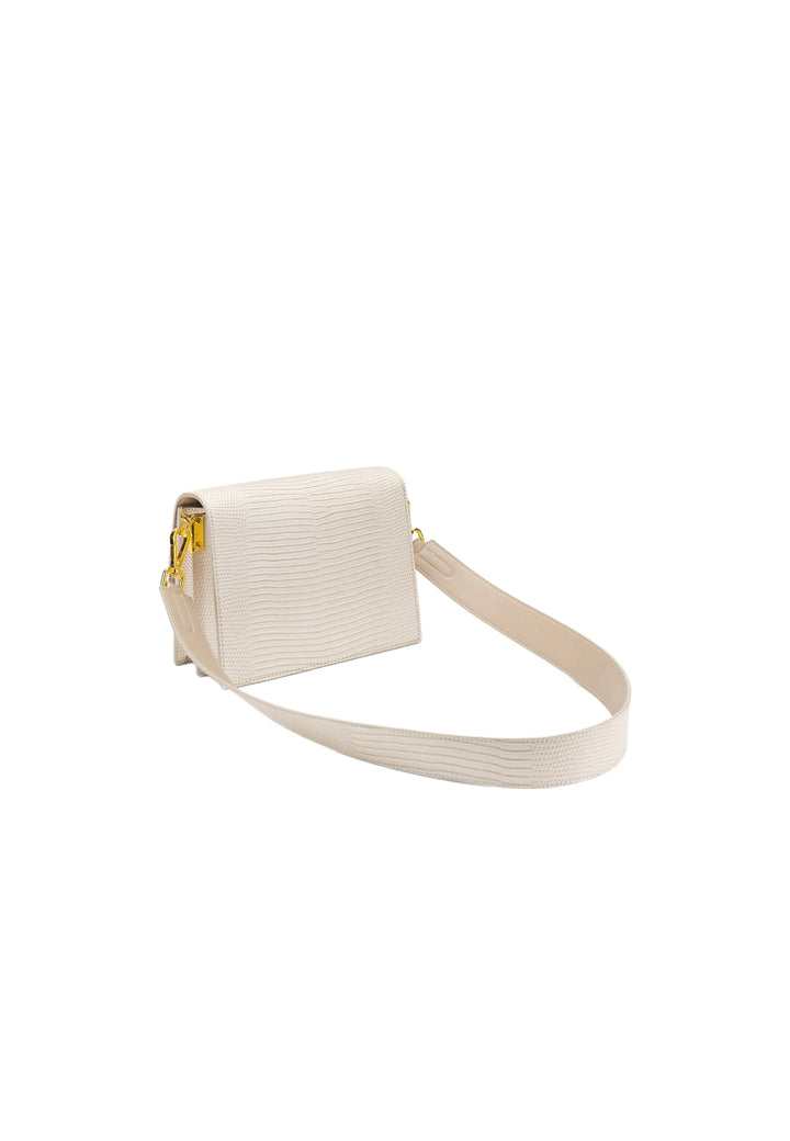 Sac bandoulière JW PEI Mini Flap Ivory Lizard blanc, en simili cuir texturé, porté en bandoulière, vue 3/4