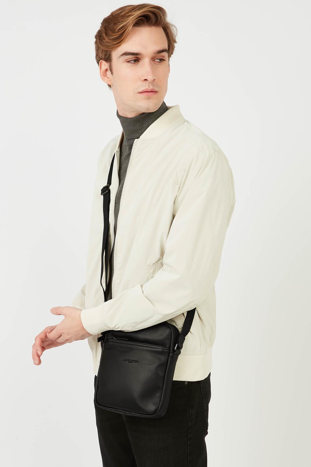 Torba Lancaster SOFT VINTAGE ze skóry bydlęcej Niebiesko-camelowa – noszona