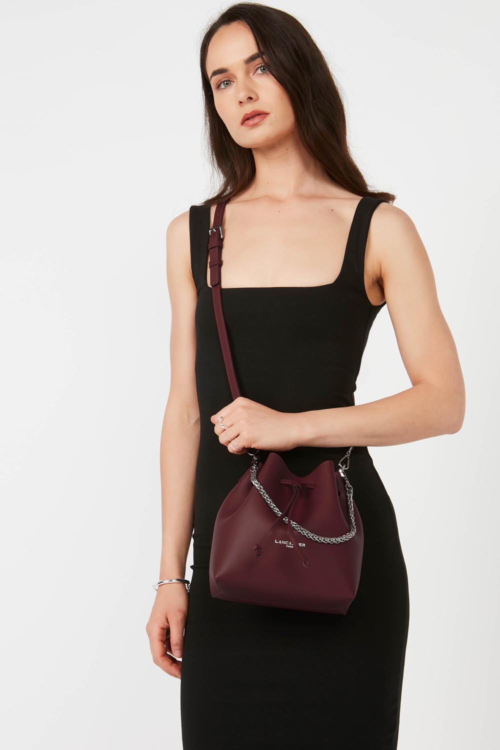 Lancaster Element City Bucket Bag Red/Champagne – worn