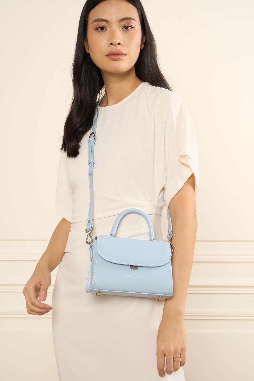 Borsa a tracolla Lancaster Suave Even Camel – indossata