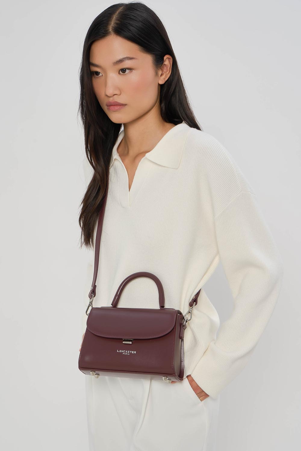 Borsa a tracolla Lancaster Suave Even Camel – indossata