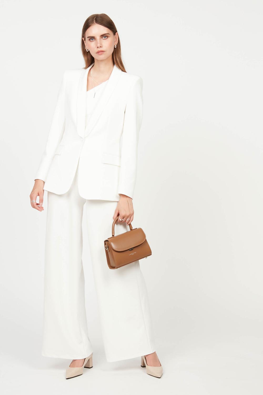 Borsa a tracolla Lancaster Suave Even Camel – indossata