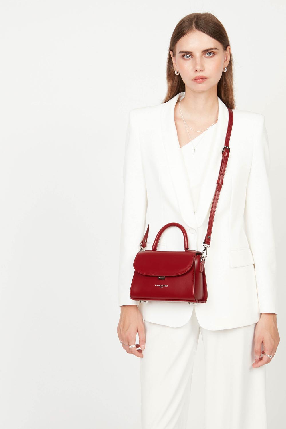 Borsa a tracolla Lancaster Suave Even Camel – indossata