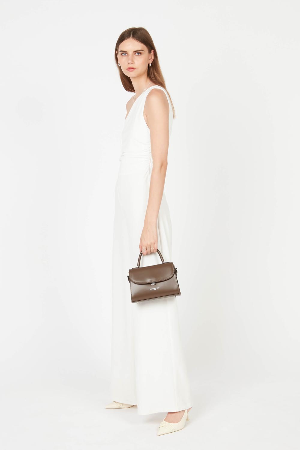 Borsa a tracolla Lancaster Suave Even Camel – indossata