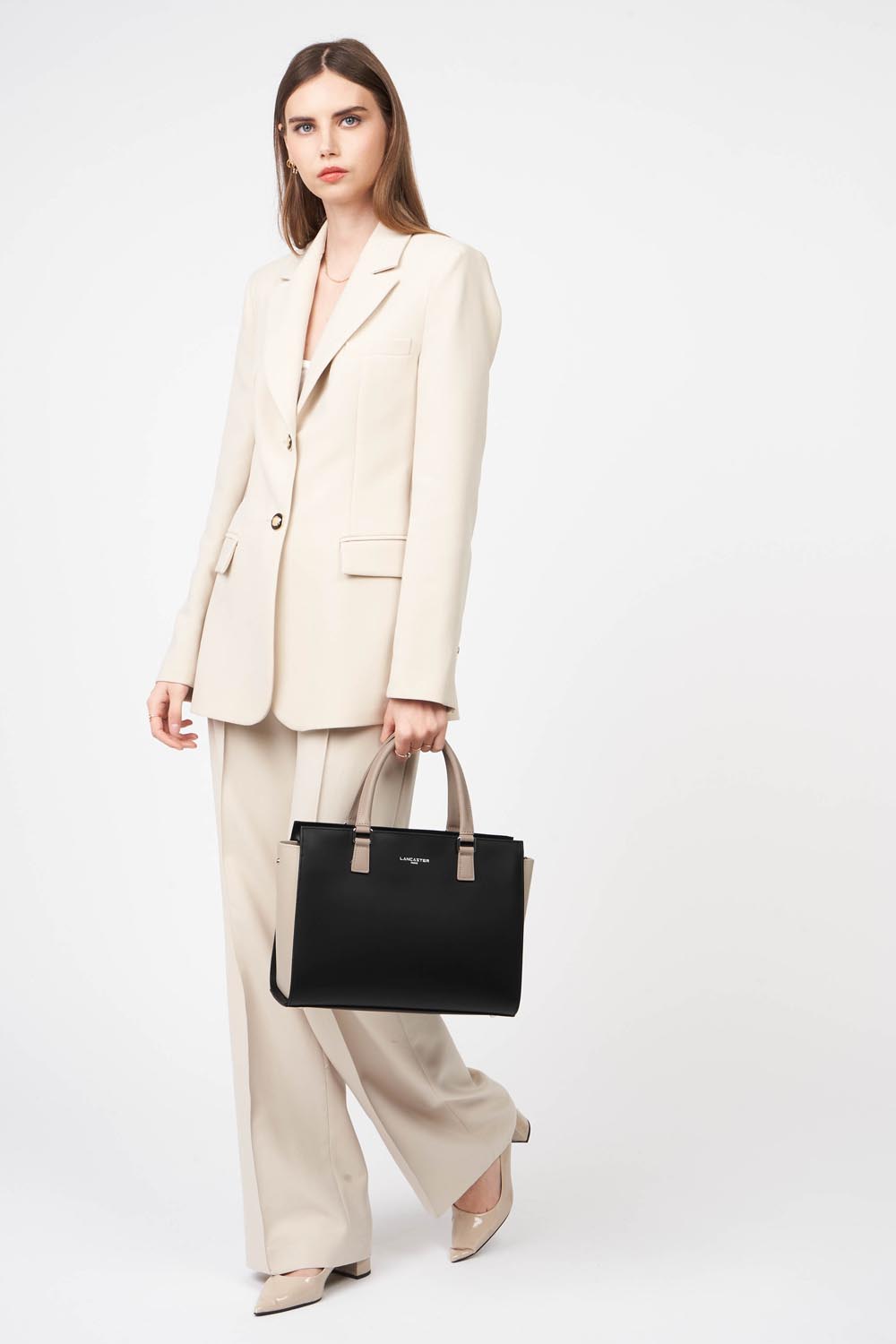 Lancaster Sac cabas main Zippée L Smooth Noir – porté