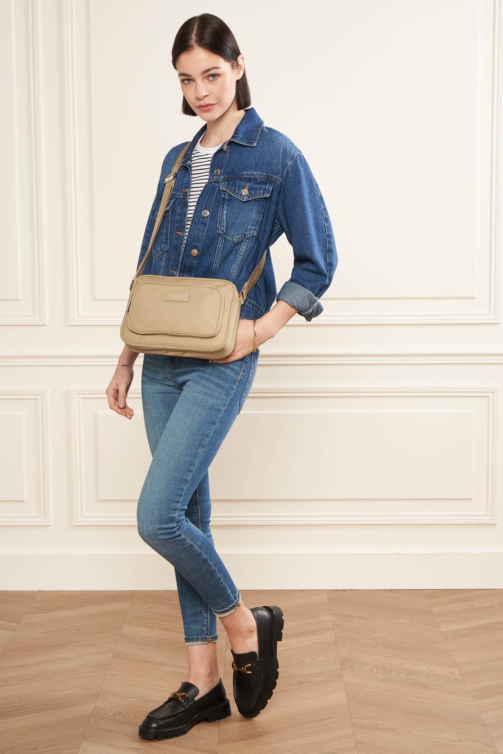 Lancaster Zipped Crossbody Bag Basic Vita Atoll Blue – Blue denim jacket and matching jeans for the Basic Vita trotteur worn crossbody.