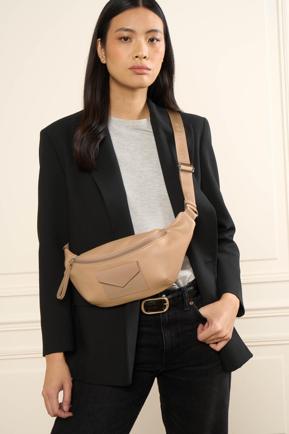 Lancaster Gürteltasche mit Reißverschluss Maya Double KBA – getragen