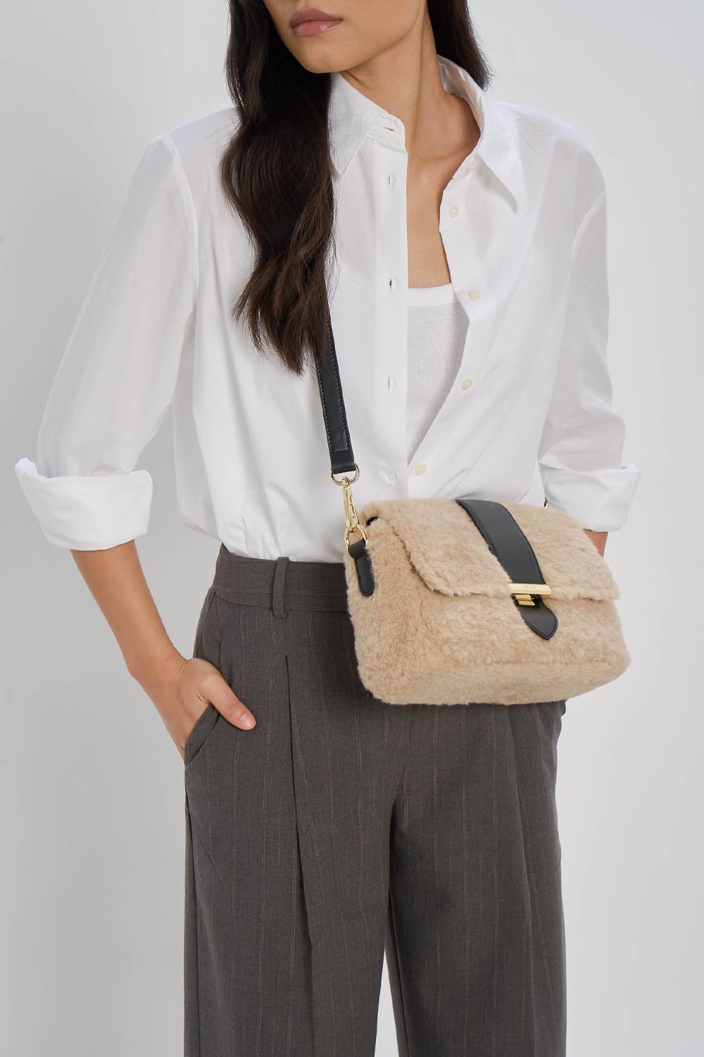 Lancaster Trotteur tas met klep Moumoute Cognac – gedragen