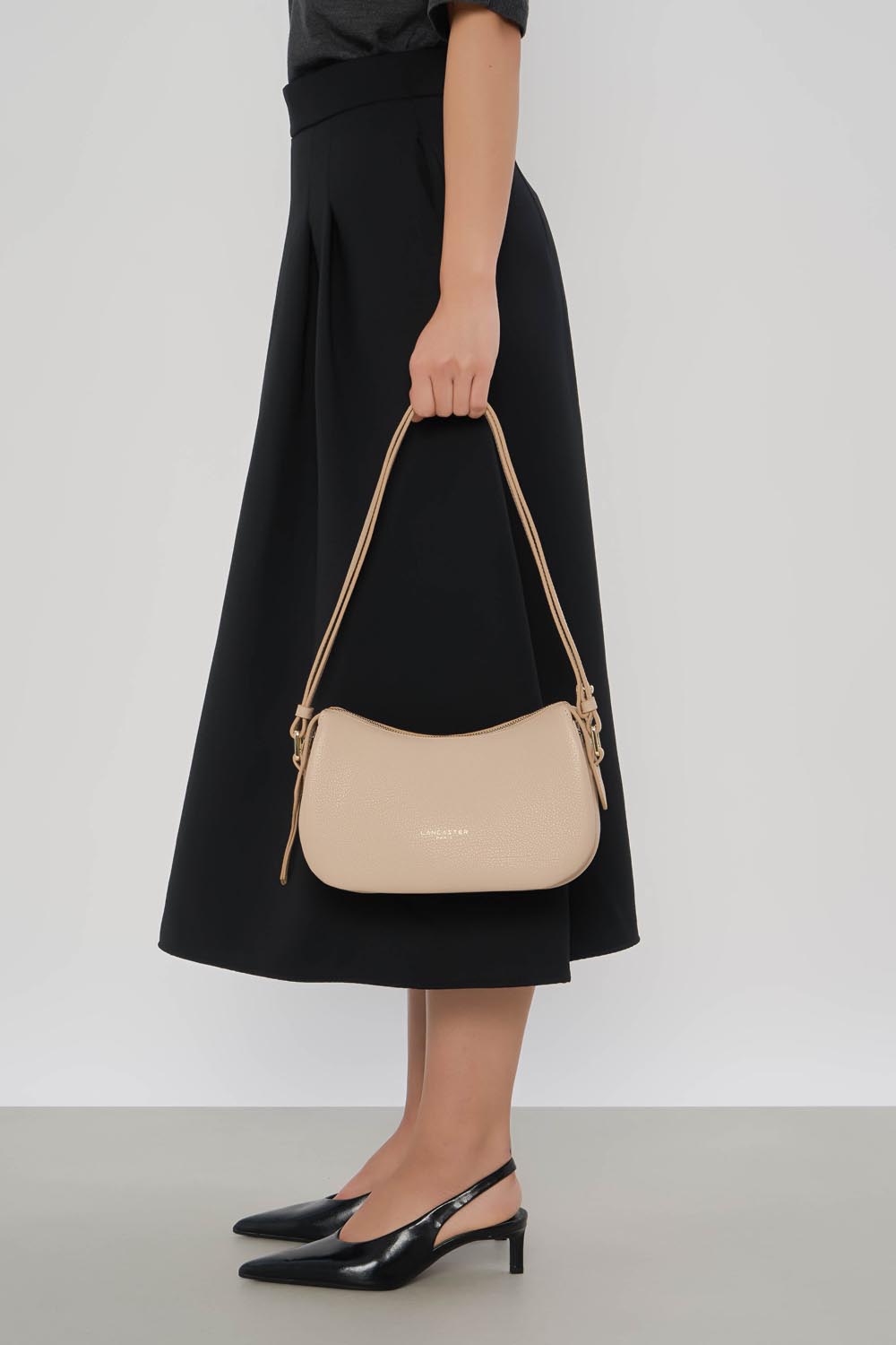 Lancaster Borsa a tracolla S Dune Beige Scuro – indossata