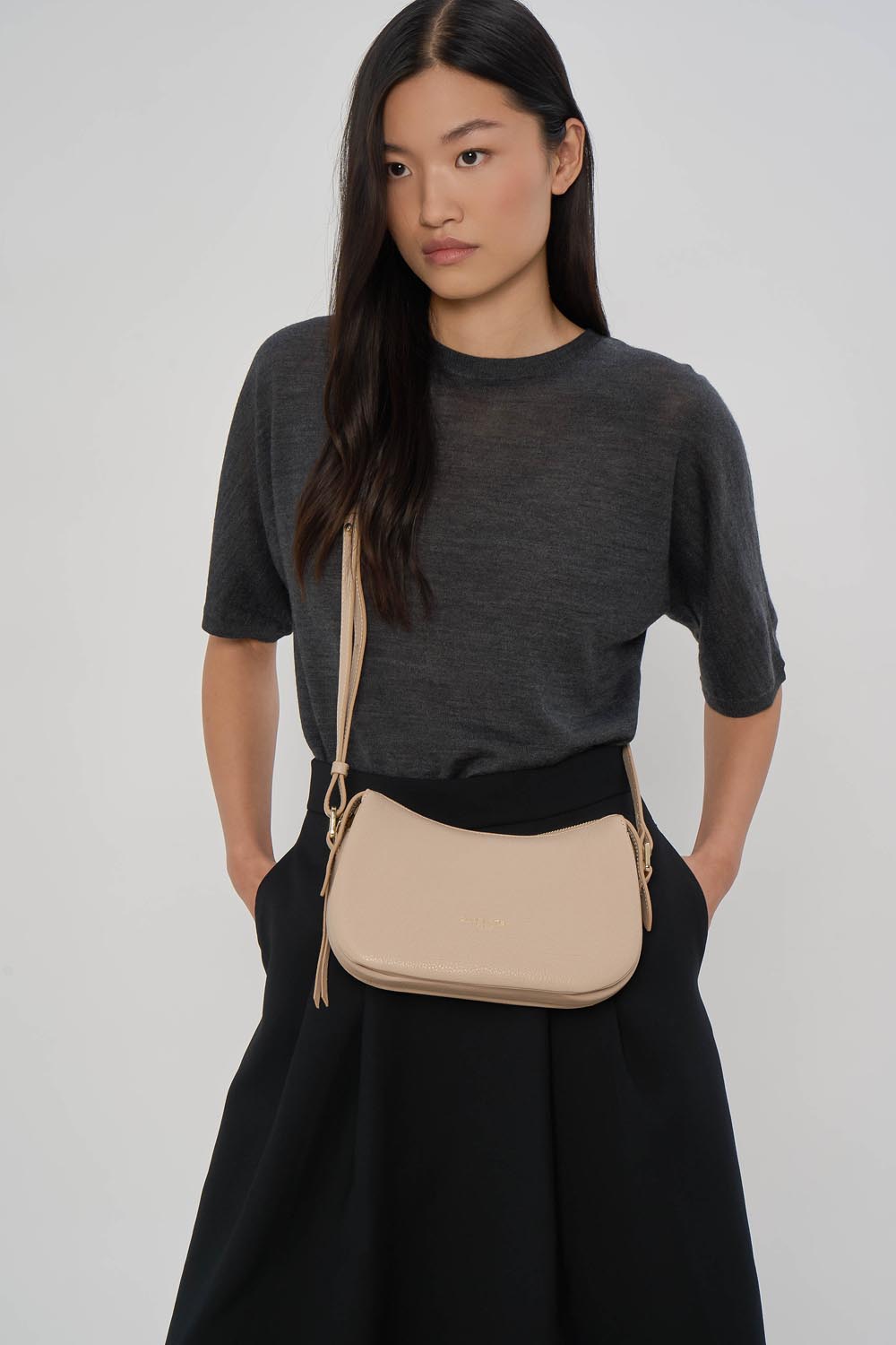 Lancaster Borsa a tracolla S Dune Beige Scuro – indossata