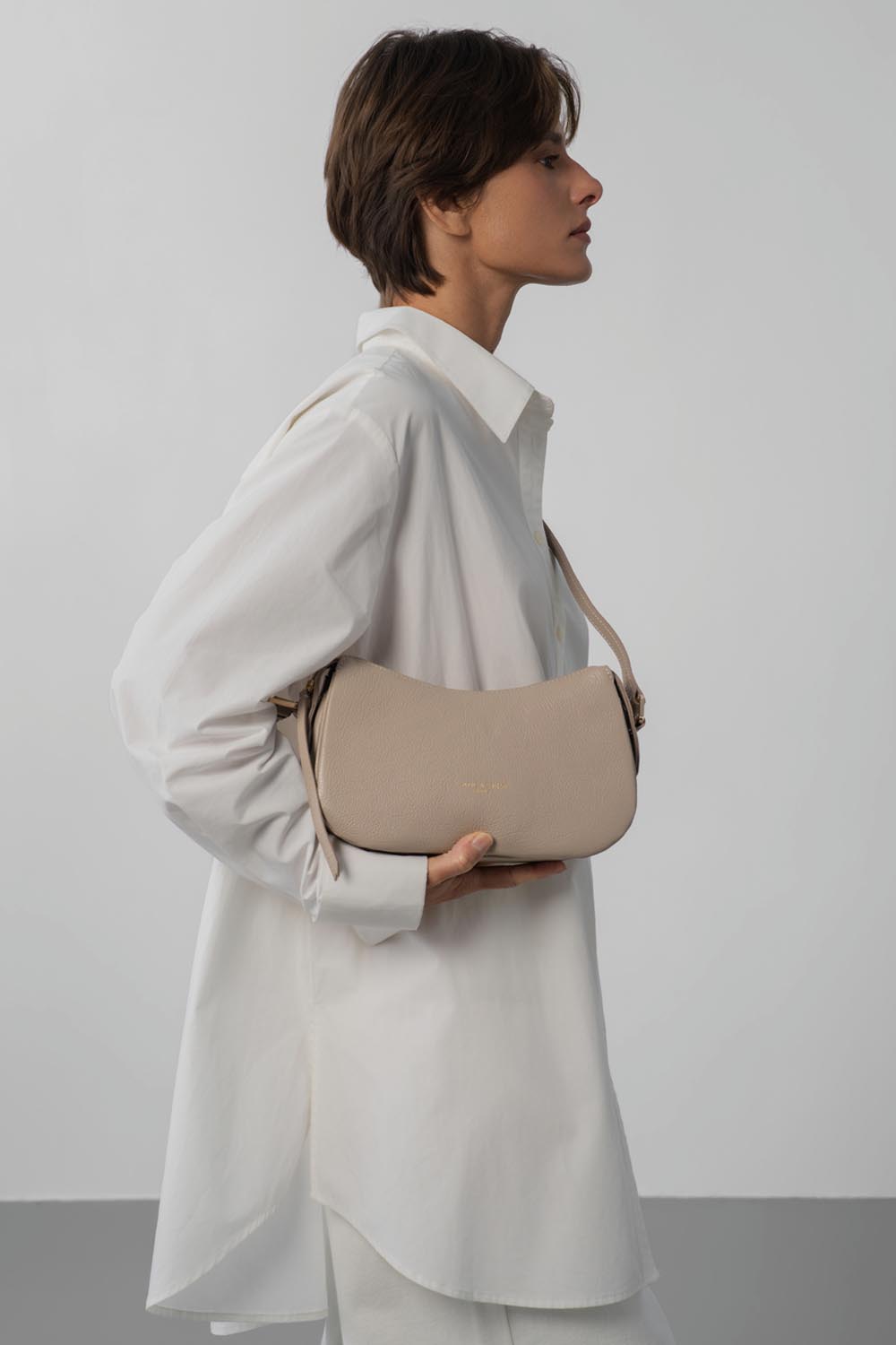 Lancaster Borsa a tracolla S Dune Beige Scuro – indossata