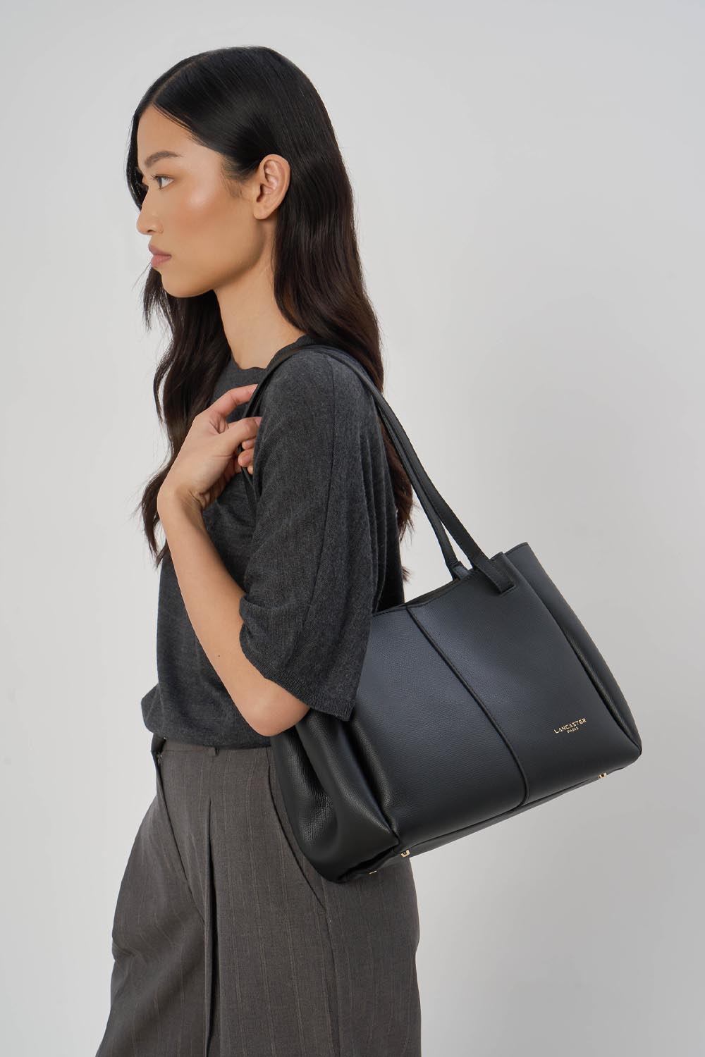 Lancaster Tote Bag shoulder M Sierra Haus Red – worn