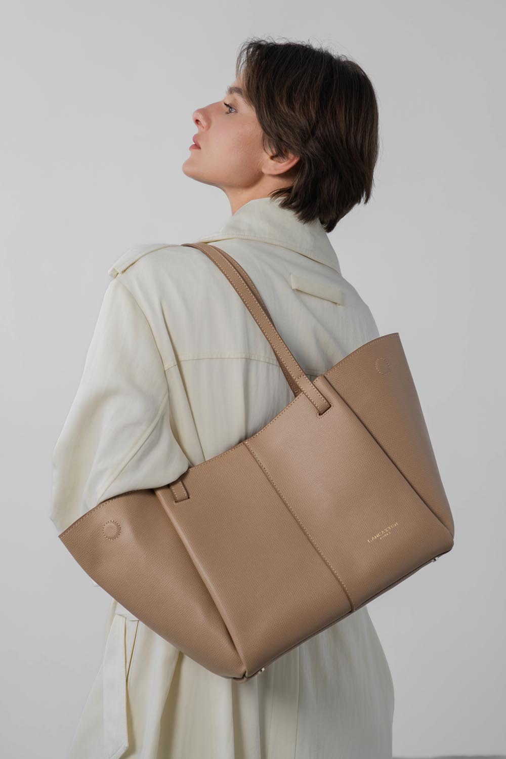 Lancaster Tote Bag shoulder M Sierra Haus Red – worn