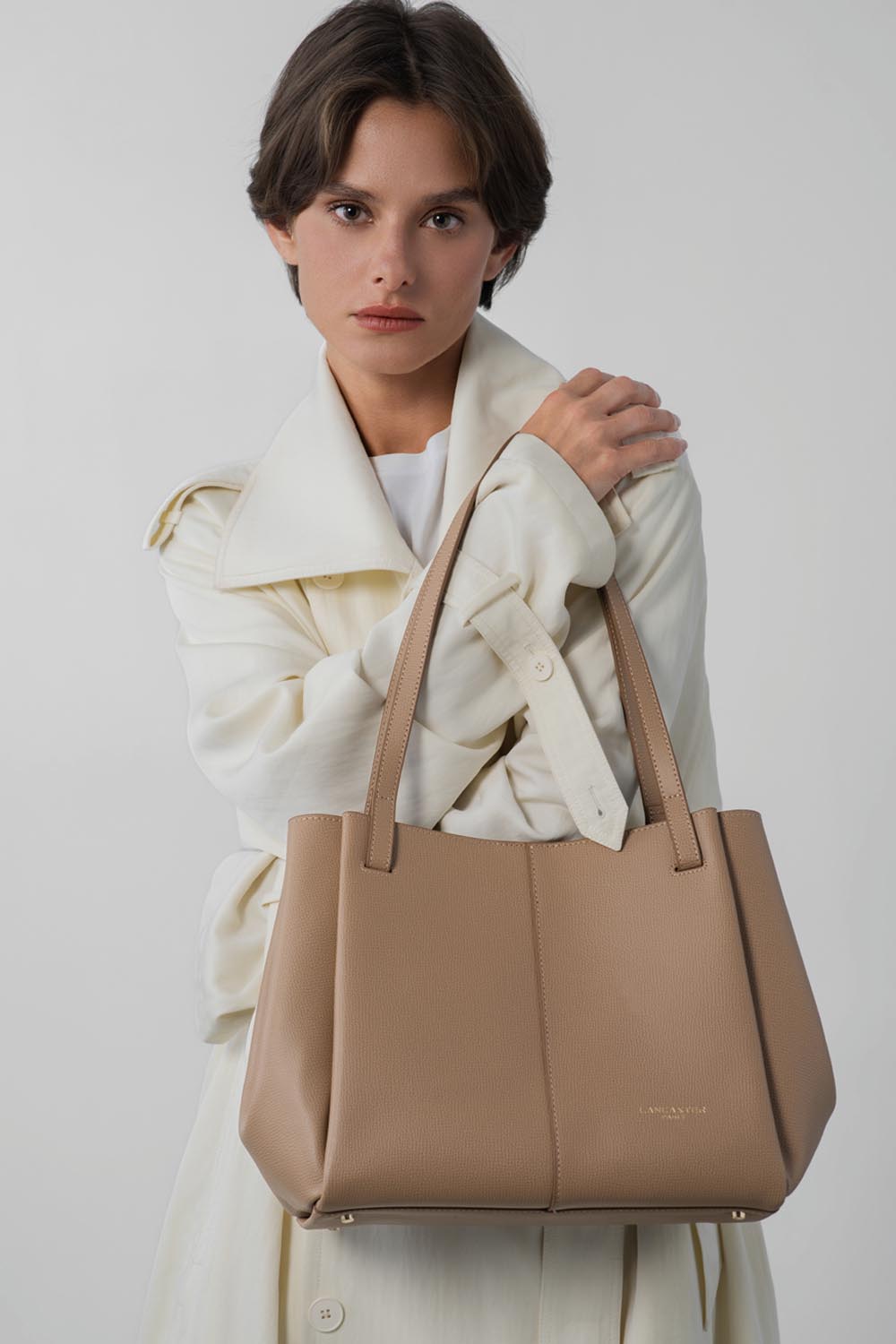 Lancaster Tote Bag shoulder M Sierra Haus Red – worn