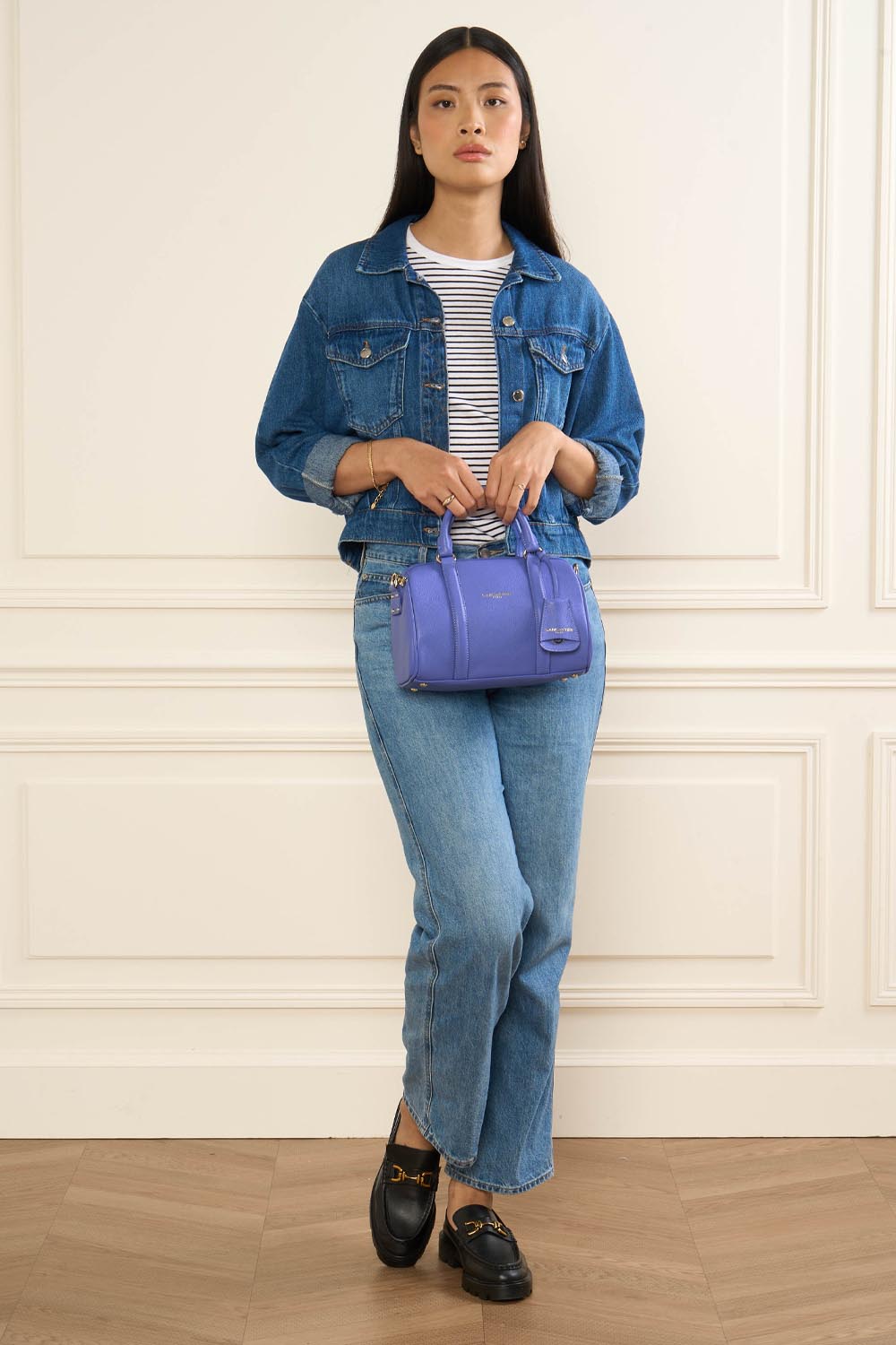Borsa a cilindro Lancaster Milano Ana M Camel – indossata