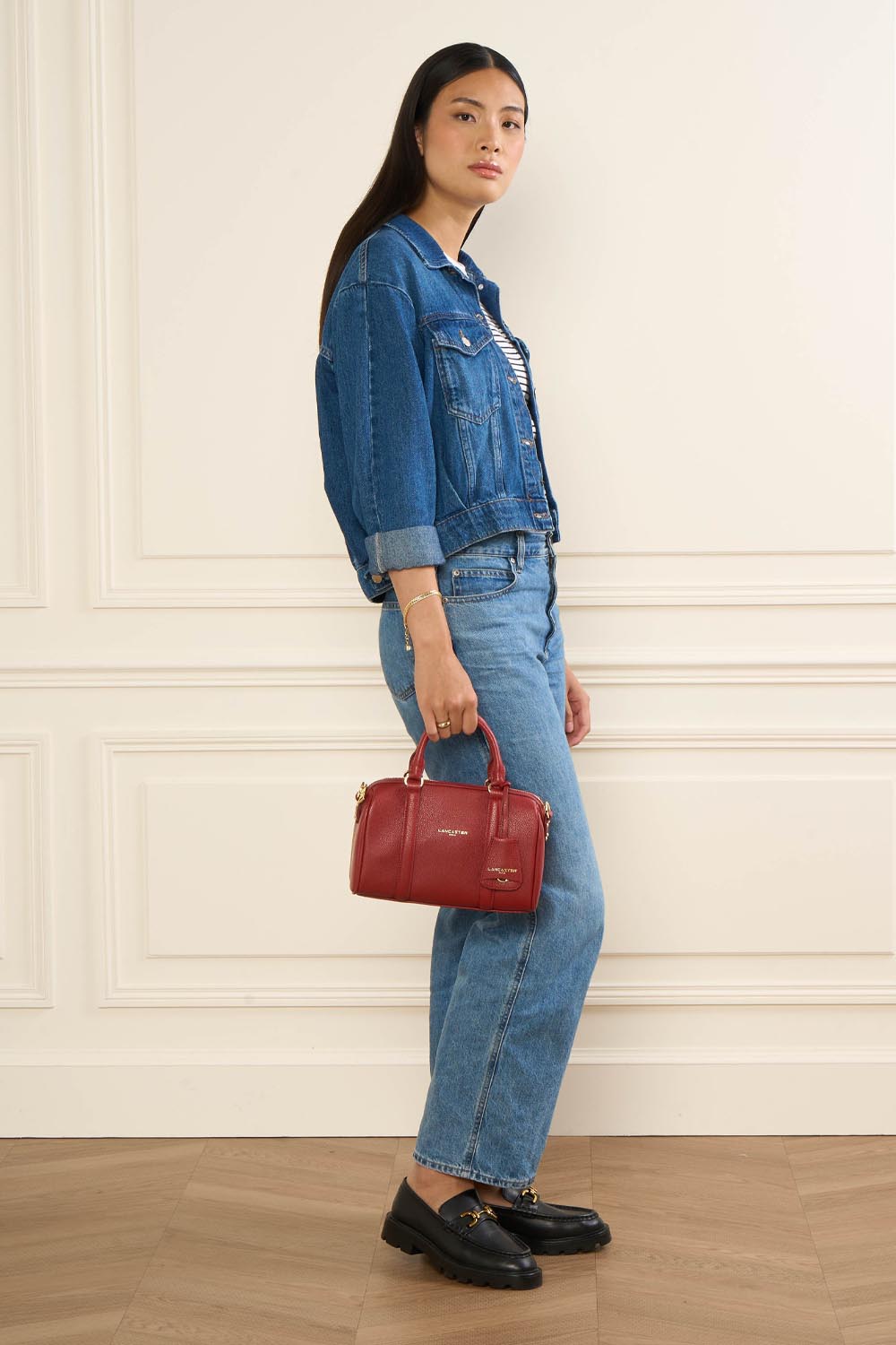 Borsa a cilindro Lancaster Milano Ana M Camel – indossata