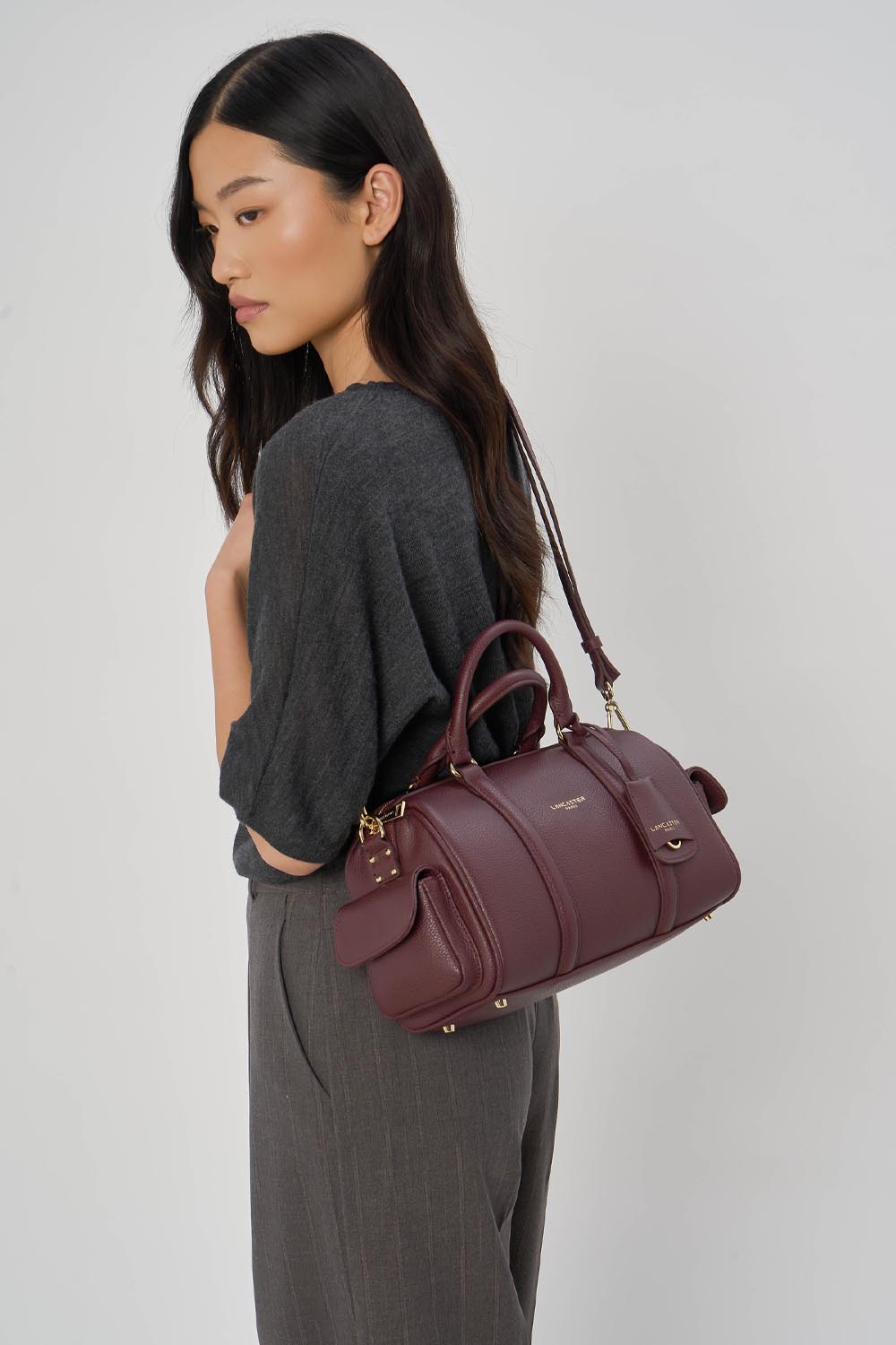 Lancaster Borsa a cilindro Con zip M Milano Ana Sabbia – indossata