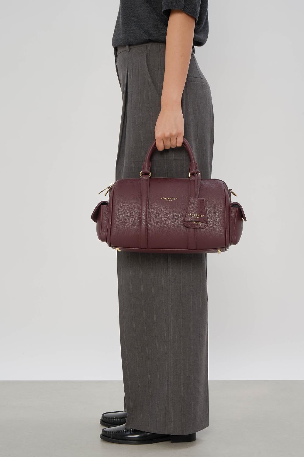 Lancaster Borsa a cilindro Con zip M Milano Ana Sabbia – indossata