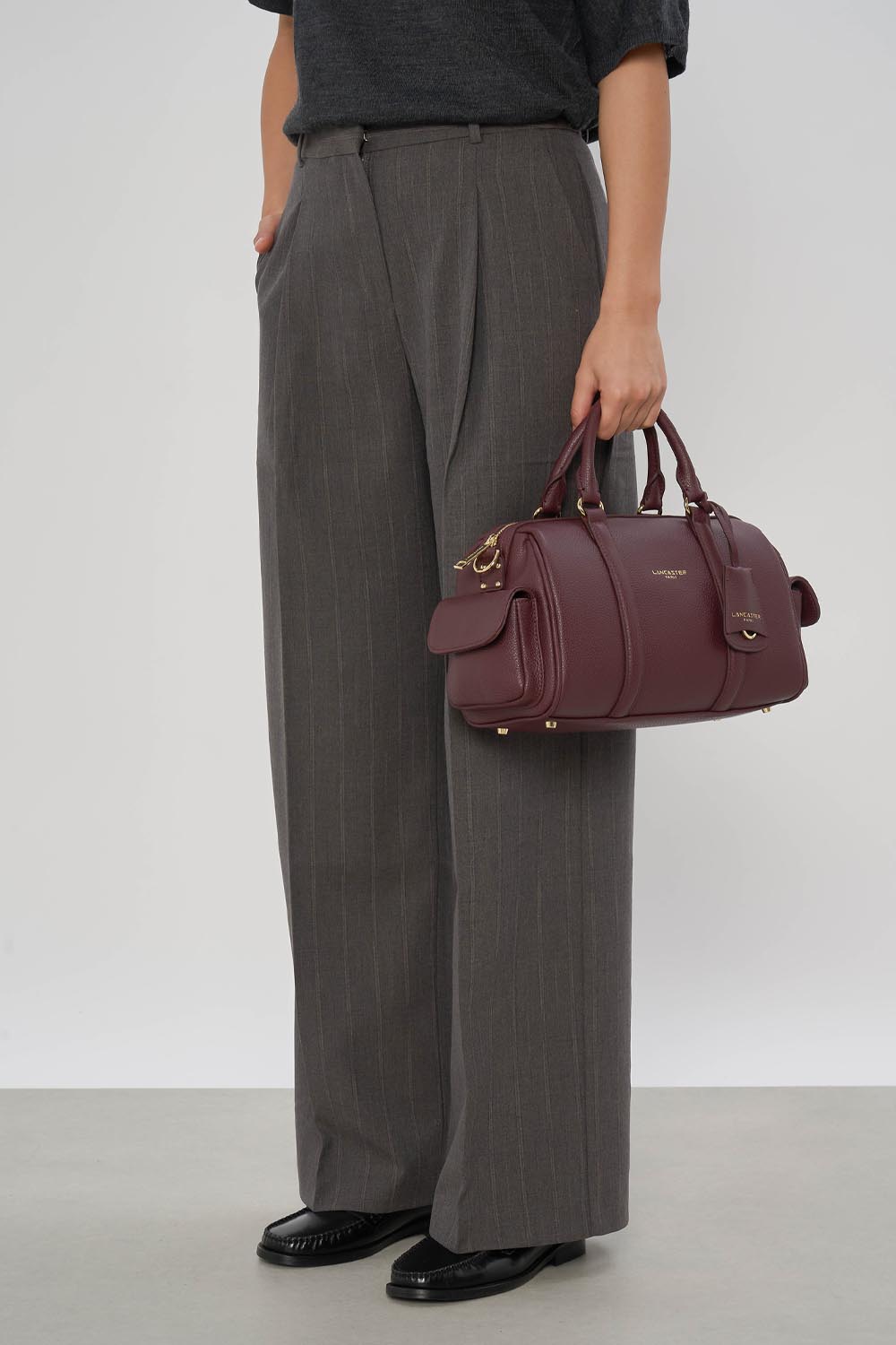 Lancaster Borsa a cilindro Con zip M Milano Ana Sabbia – indossata