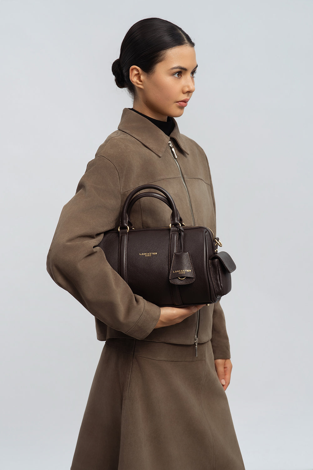 Lancaster Borsa a cilindro Con zip M Milano Ana Sabbia – indossata