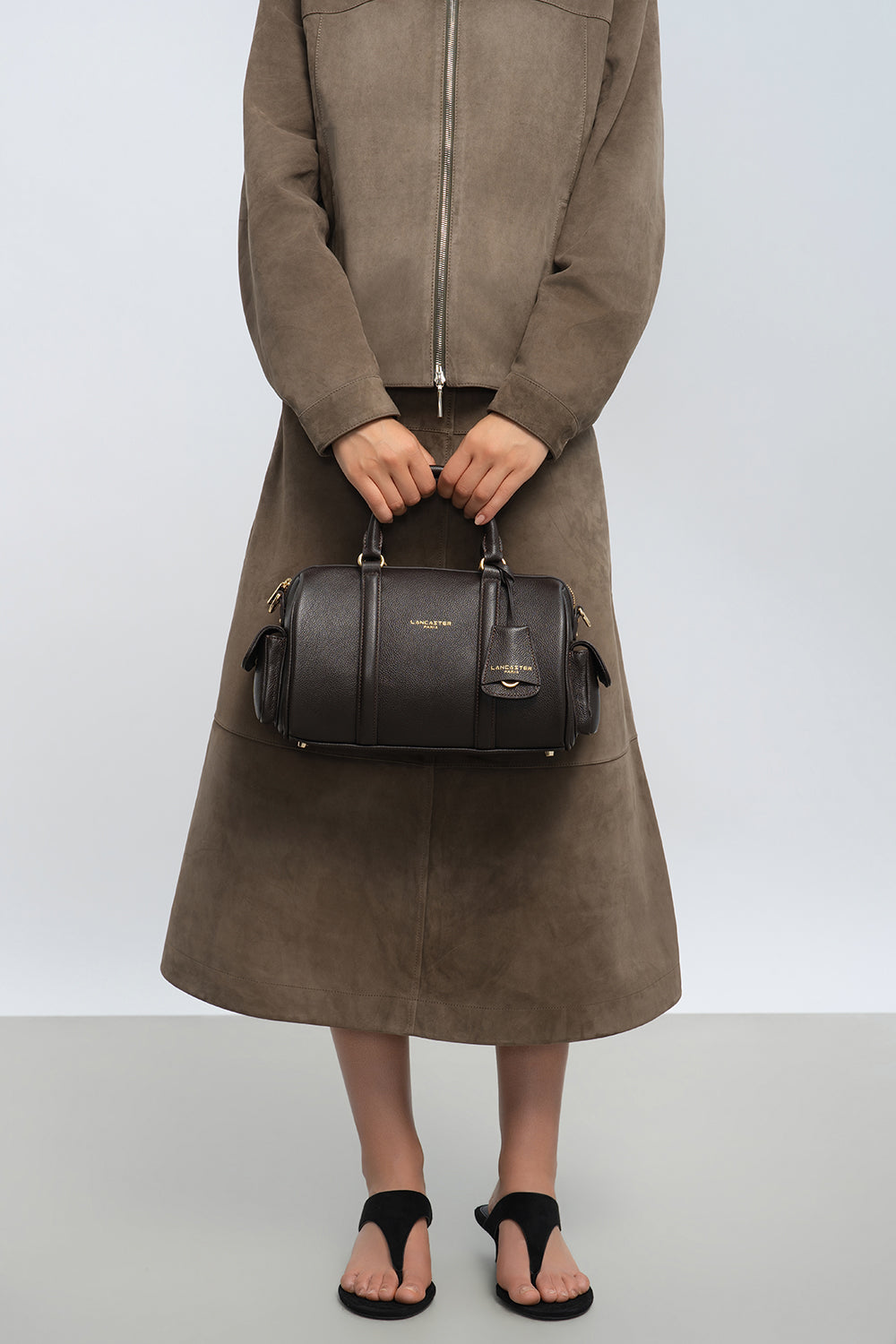 Lancaster Borsa a cilindro Con zip M Milano Ana Sabbia – indossata