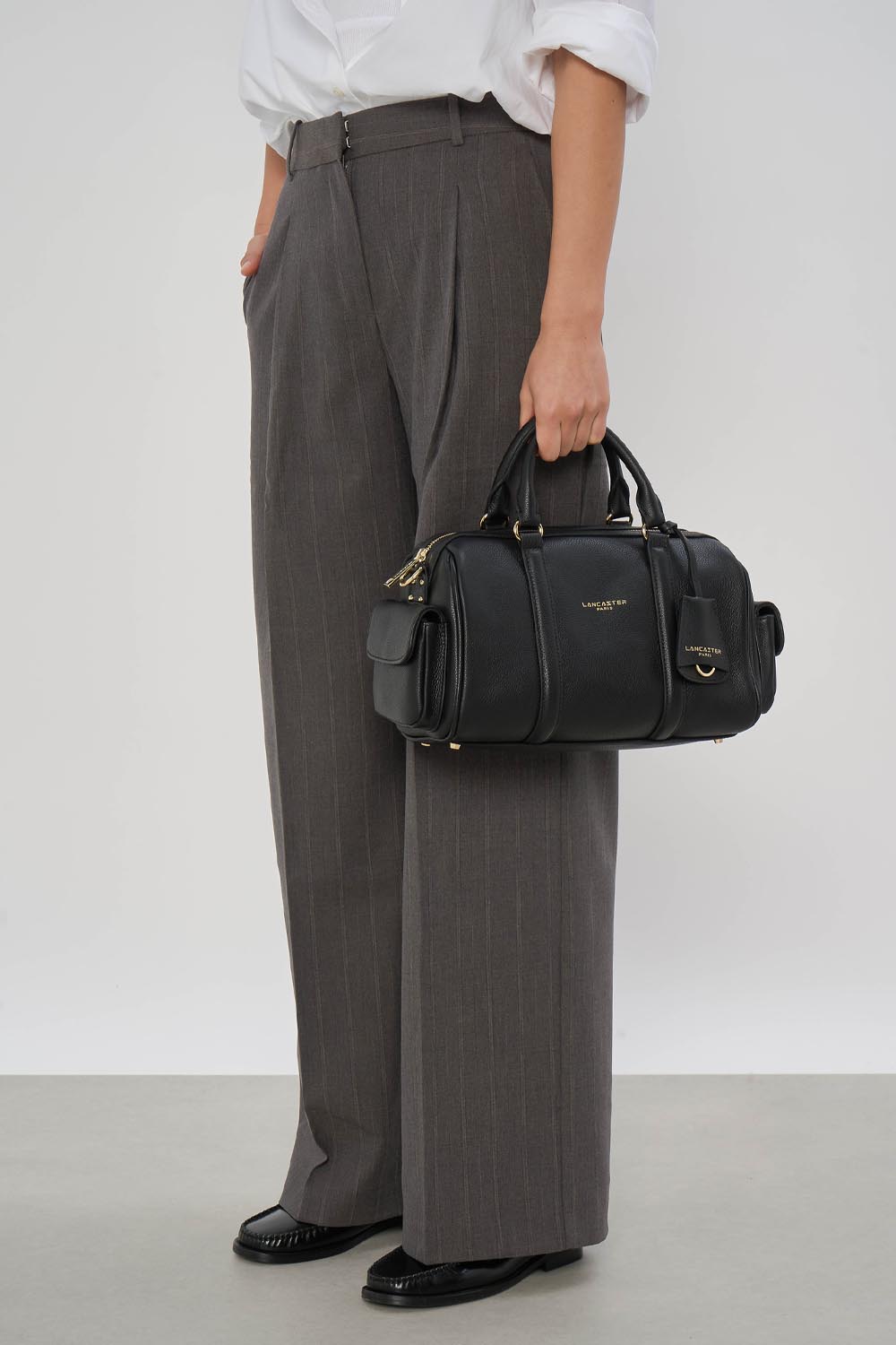 Lancaster Borsa a cilindro Con zip M Milano Ana Sabbia – indossata