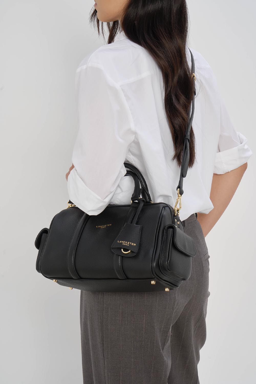 Lancaster Borsa a cilindro Con zip M Milano Ana Sabbia – indossata