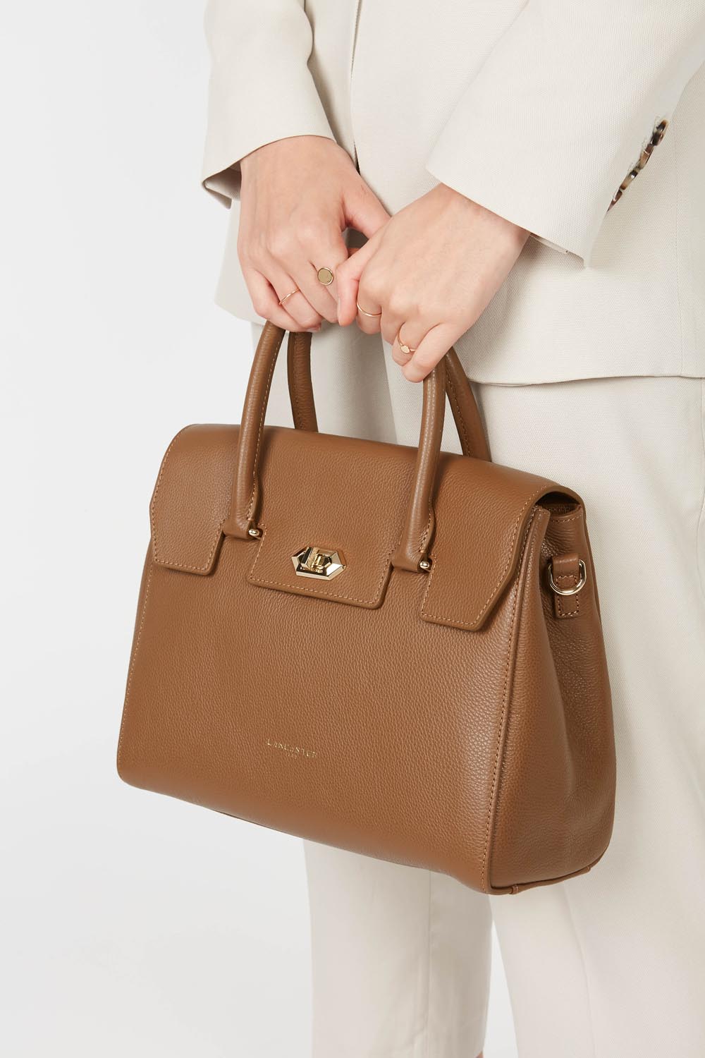 Lancaster Sac à main A rabat avec fermoir M Milano Cosmos Châtaigne – porté