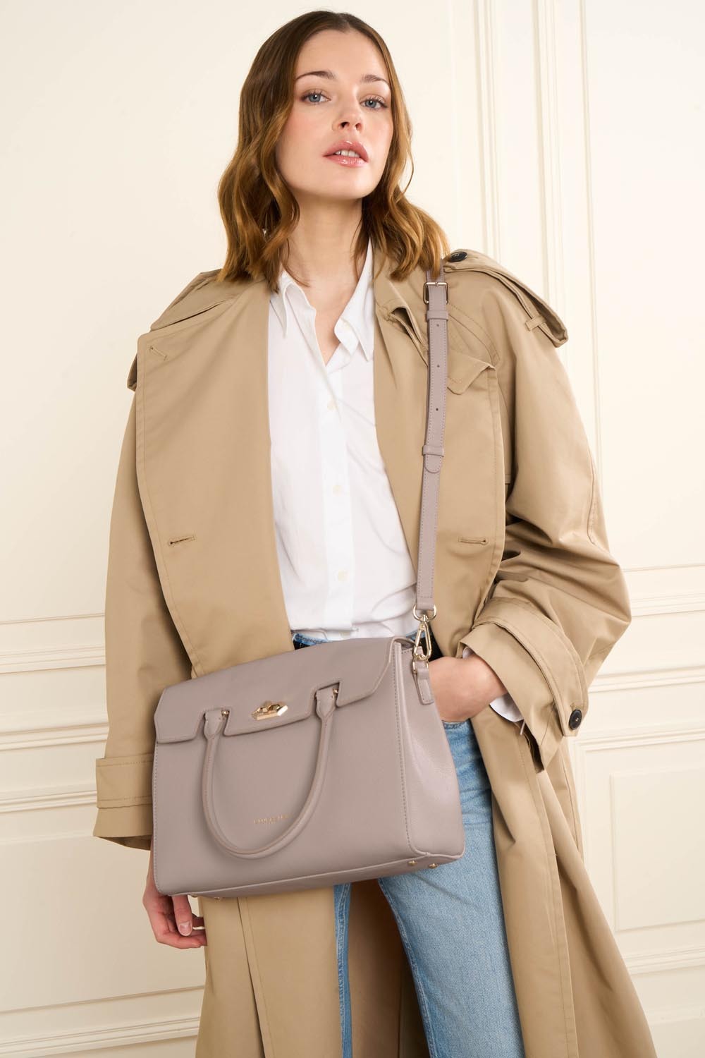 Lancaster Sac à main A rabat avec fermoir M Milano Cosmos Châtaigne – porté