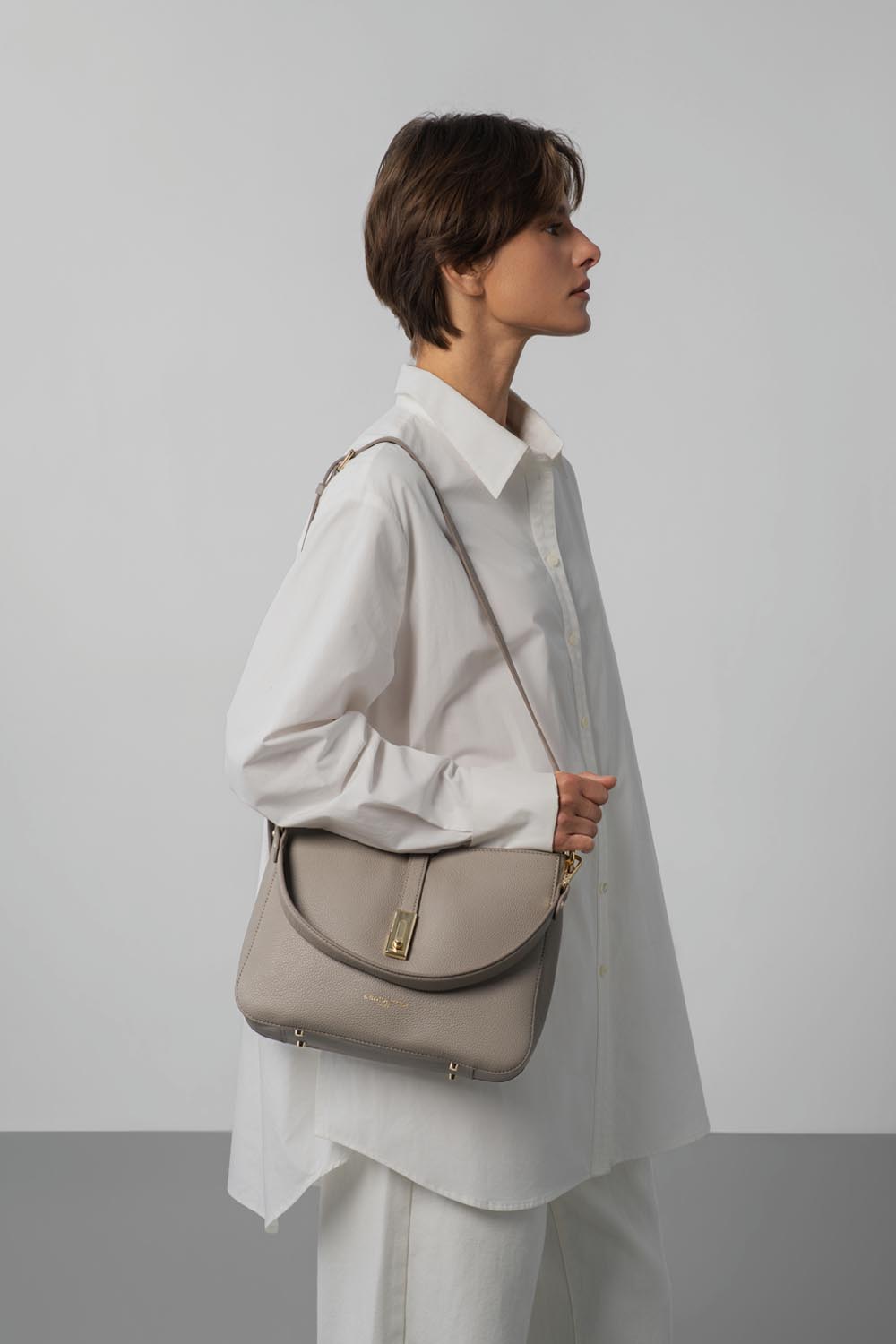 Lancaster Sac besace Zippé L Milano Horizon Sable – porté