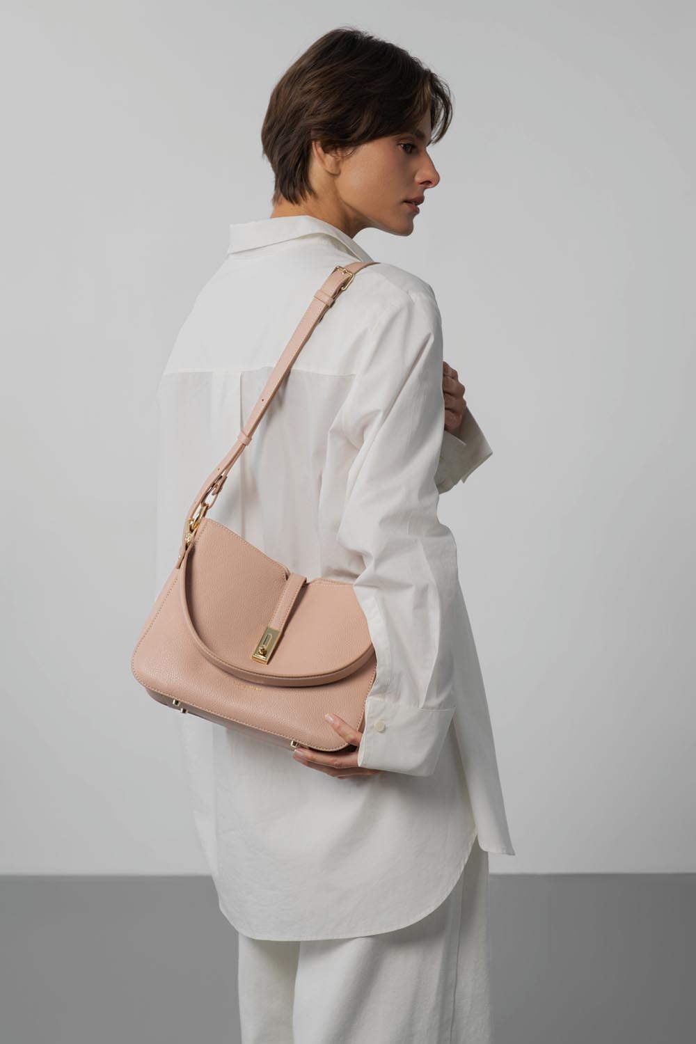 Lancaster Sac besace Zippé L Milano Horizon Sable – porté