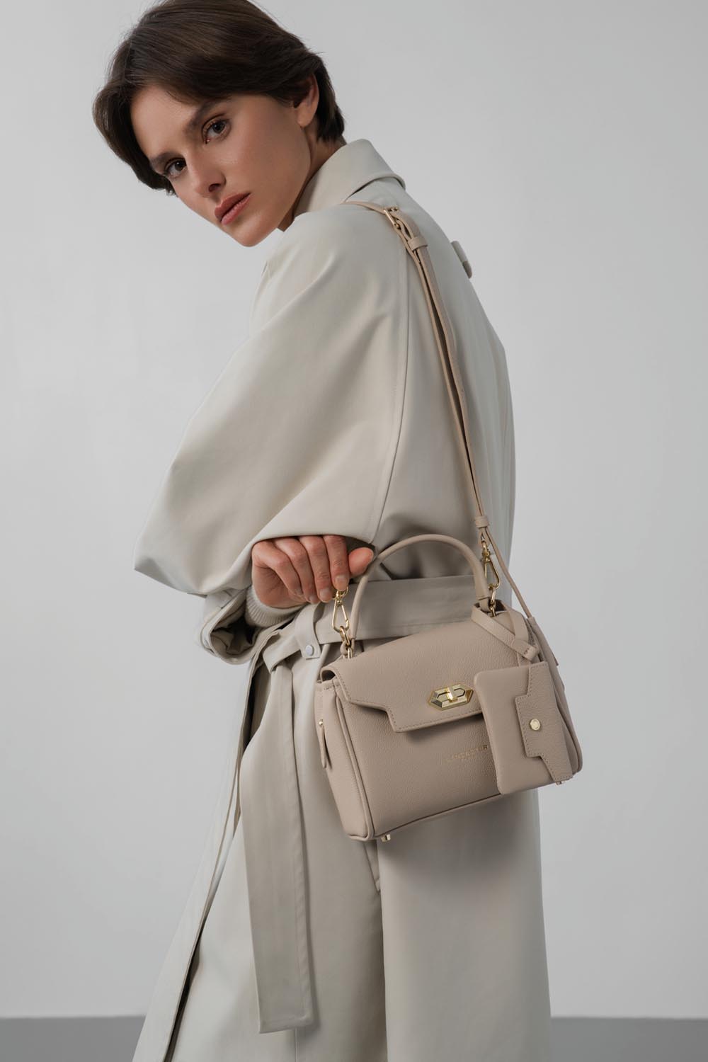 Lancaster Bolso de mano con solapa y cierre S Mademoiselle Grace Negro – llevado
