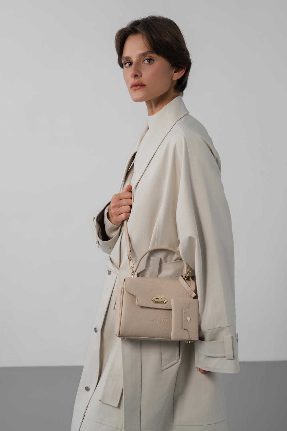 Lancaster Bolso de mano con solapa y cierre S Mademoiselle Grace Negro – llevado